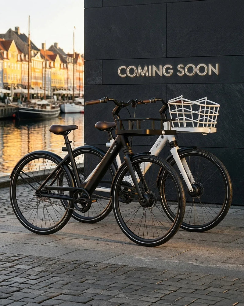 Bycycle lifestyle — cityu harbor