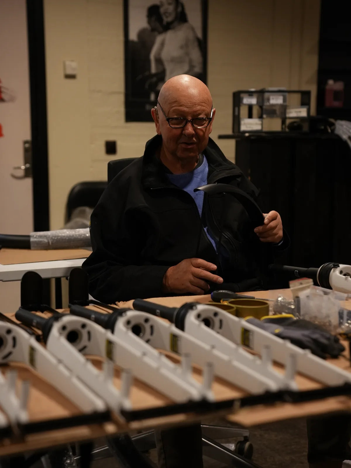 Steen Irmann at the workbench in the workshop
